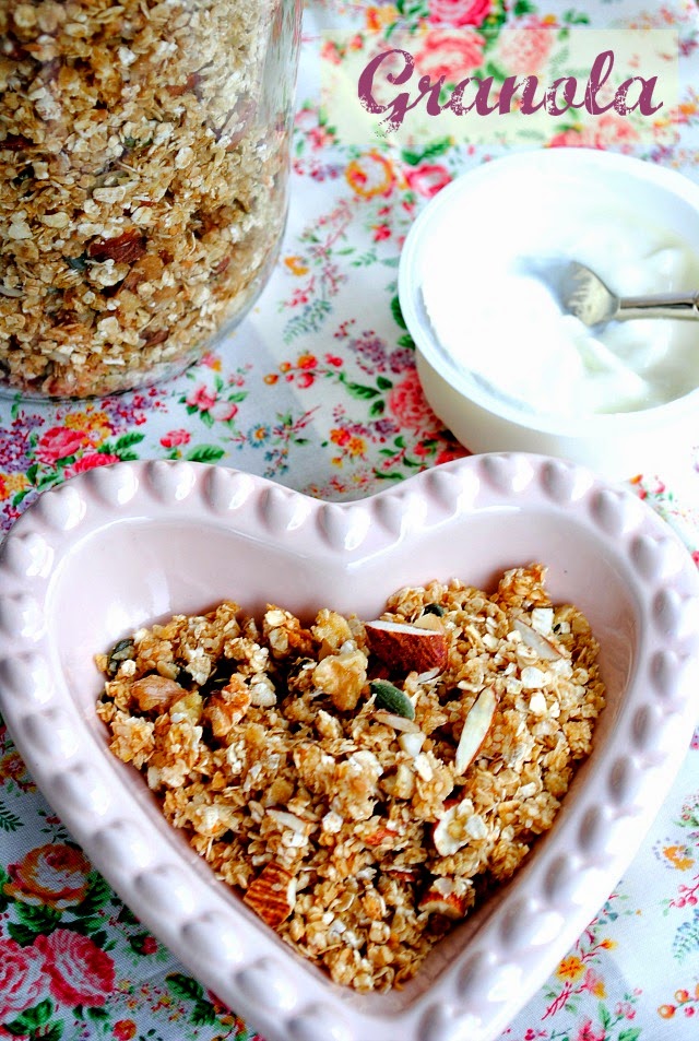 Granola de Mel e Amêndoas