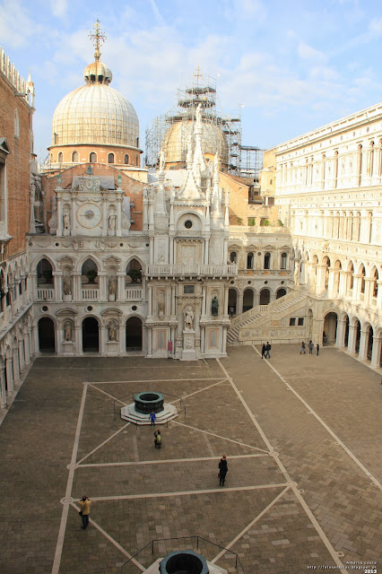 Átrio do Palácio dos Doges - Veneza - http://fotosefactos.blogspot.com