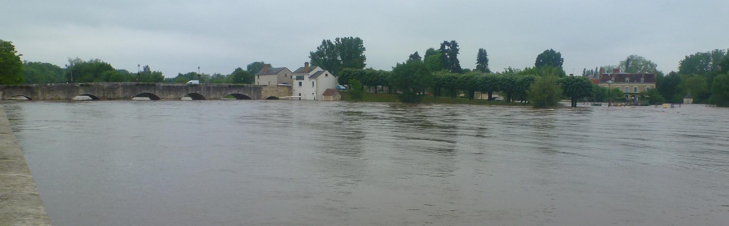 Living the life in saint aignan: a difficult weekend for many in ...