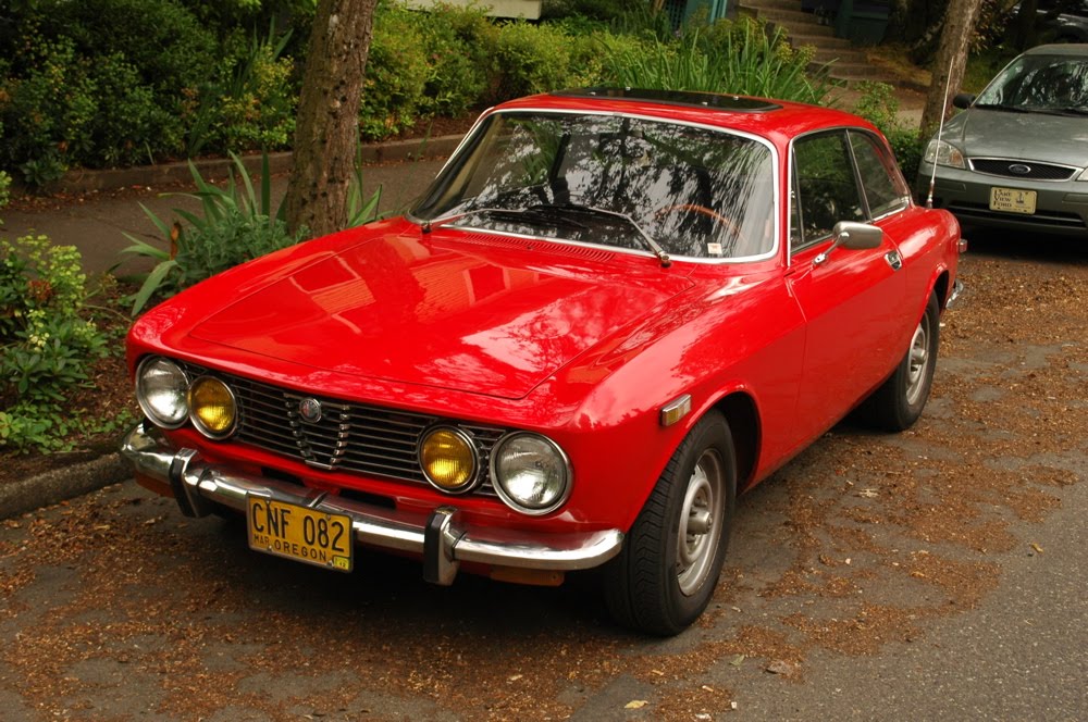 Old Alfa Romeo 77