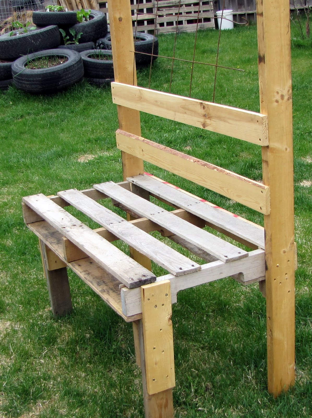 No Dime Design Pallet Arbor