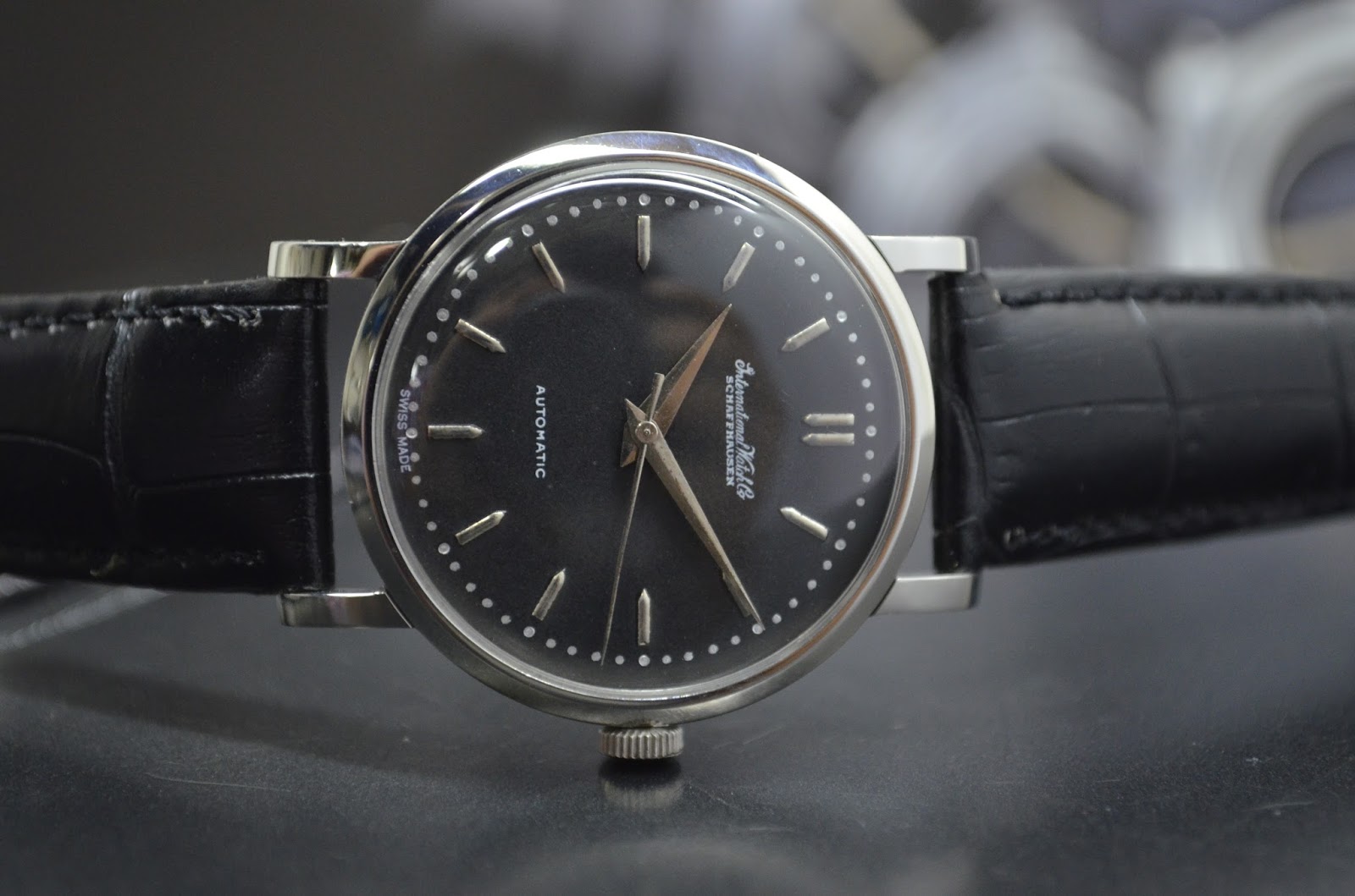 Antique Watch and Timepiece Collection by Wrist Men Watches IWC SCHAFFHAUSEN VINTAGE AUTOMATIC