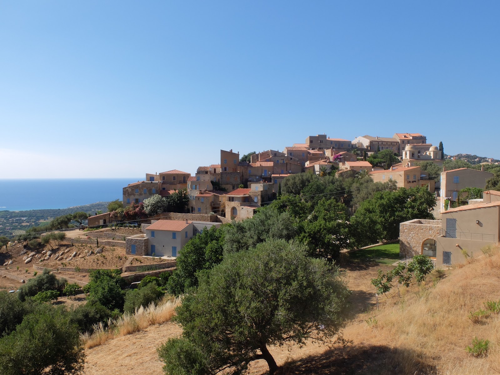 VILLE ET VILLAGE CORSE Aux loisirs d'Estelle