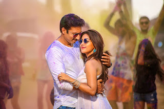 Raashi Khanna looks fabulous in Gopichand Starrer oxygen telugu movie