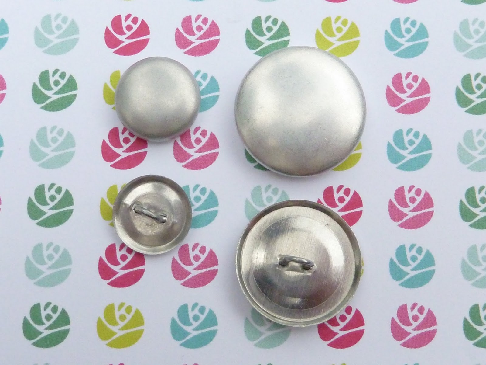 Jasmin Studio Crafts Make Your Own Buttons!