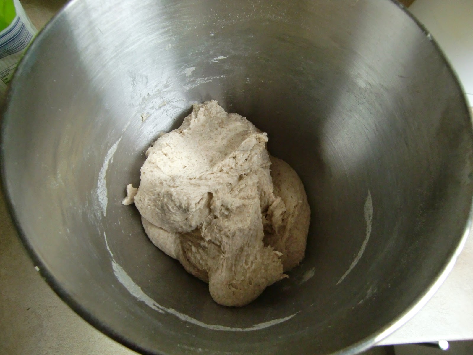 Selbstgemacht: Mischbrot mit Vollkornmehl