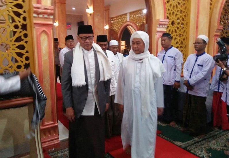 Foto Abah Haji Uci Cilongok Nusagates