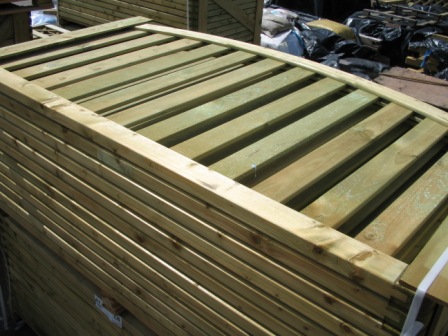 Barton Fields Patio and Garden Centre: Decorative Low Level Fence