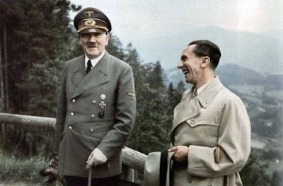 نظرية غوبلز (وزير الدعاية الألماني ابان حكم هتلر) في السيطرة على العقول