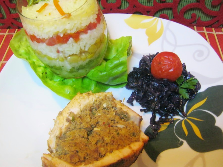 Piept de curcan umplut cu orez curcubeu