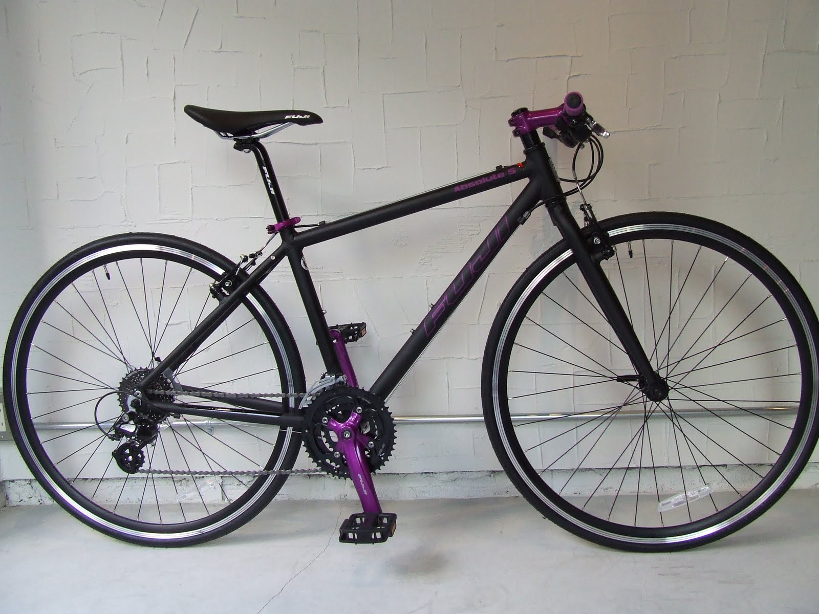 FUJI 「フジ」 ABSOLUTE S 2012年モデル クロスバイク FUJI 「フジ」 ABSOLUTE S 2012年モデル クロスバイク