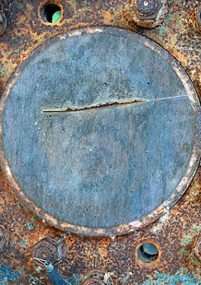 Daniel Gubba - Set and Props.: Design for Film - Batman: The Riddler's Lair