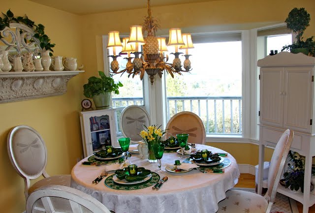 St. Patrick's Day Table Setting Tablescape