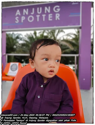 gambar bayi lelaki setahun di Anjung Spotter KLIA