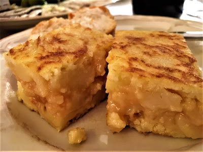 Tortilla Española o tortilla de patatas - (Tortilla de patatas, nunca con cebolla, si no se llamaría "tortilla de patatas Y cebolla") - Receta de Álvaro García - el gastrónomo - alvarogp