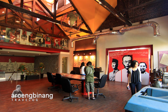 museum dan galeri foto jurnalistik antara jakarta