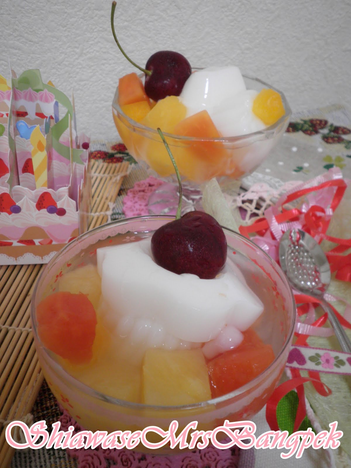  ShiawaseMrsBangpek Almond Jelly With Fruit Cocktail