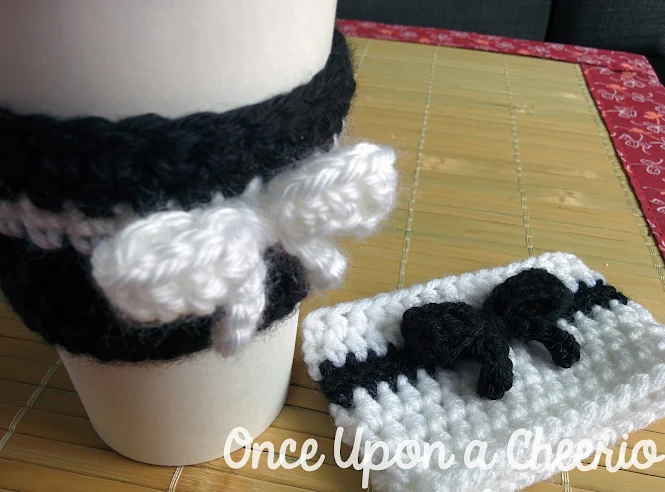 Spades & Bows Coffee Tea Cup Cozy Free Crochet Pattern