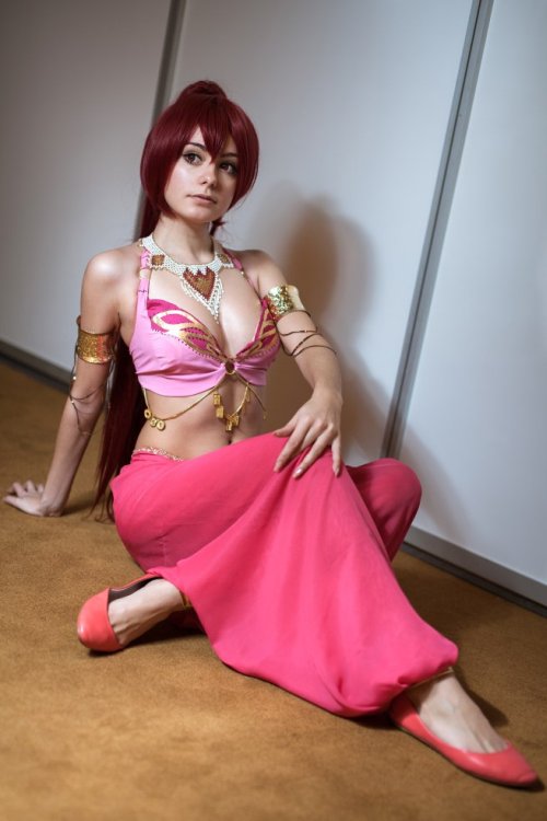 Alina Orihara alienorihara deviantart gata cosplay mulher russa geek modelo anime séries games