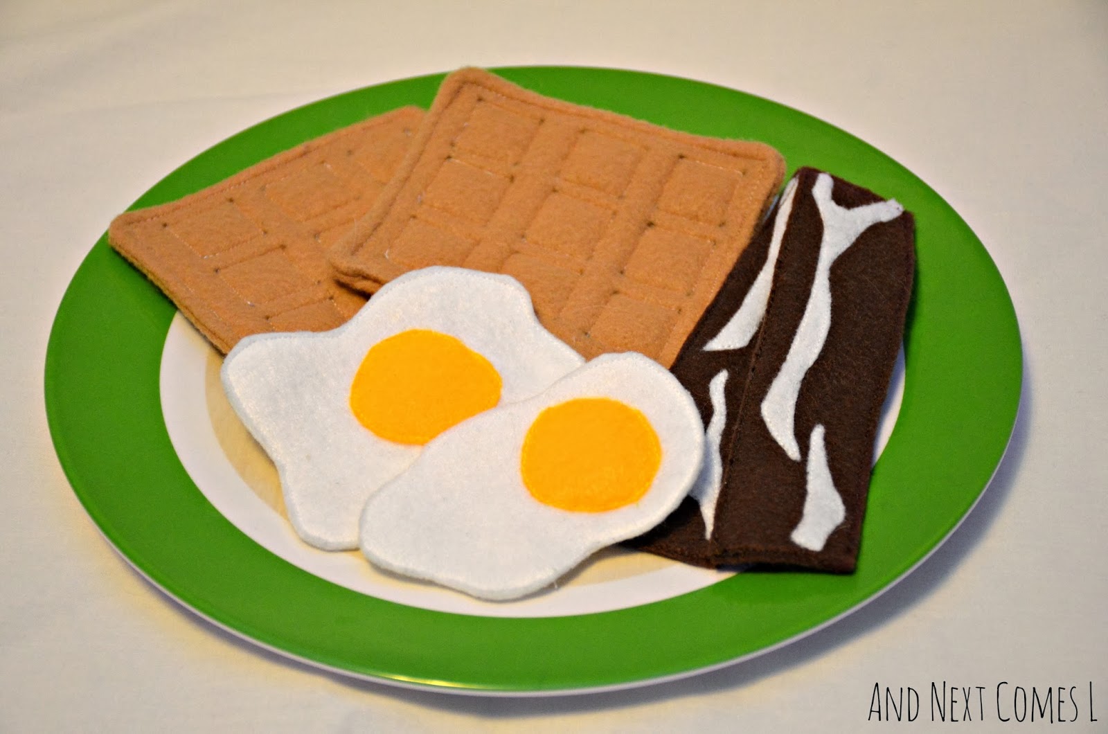Felt play food: waffles, bacon, and eggs - includes links to tutorials from And Next Comes L