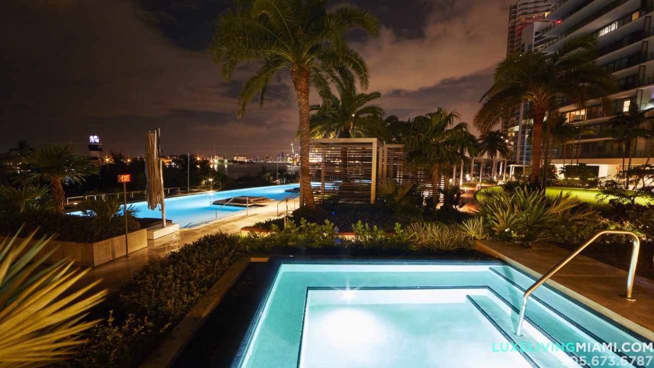 28 Photos vs. APOGEE 701 South of 5th Street Miami - Luxury Condo & Interior Design Tour
