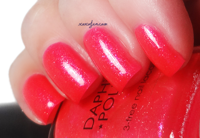 xoxoJen's swatch of Daphine Electric Rose