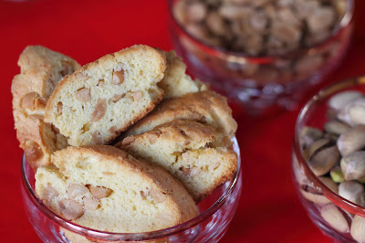 sembra dolce ma non è: cantucci alle arachidi