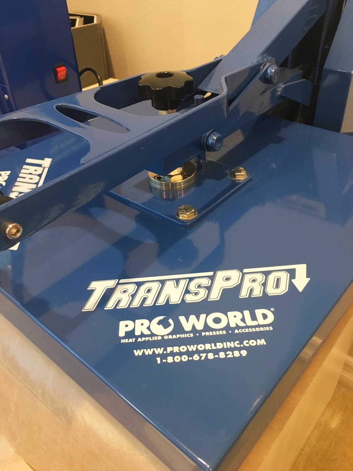 How To Align Vinyl & Heat Transfers - Pro World Inc.Pro World Inc.