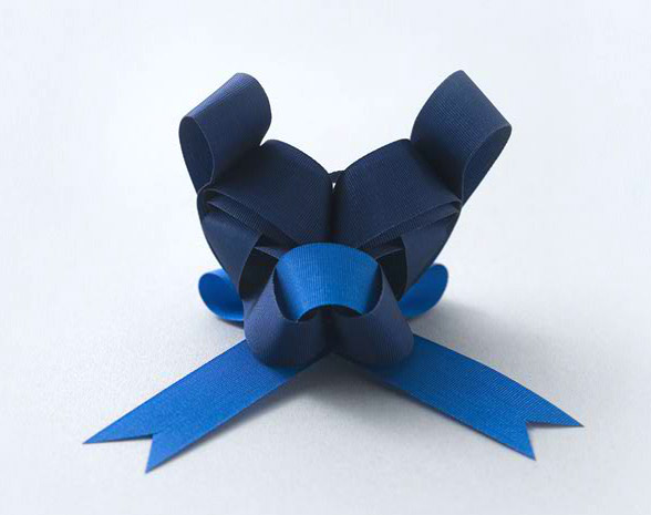 blue dog bow