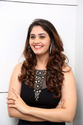 Surabhi at Naturals Franchise Salon Launch
