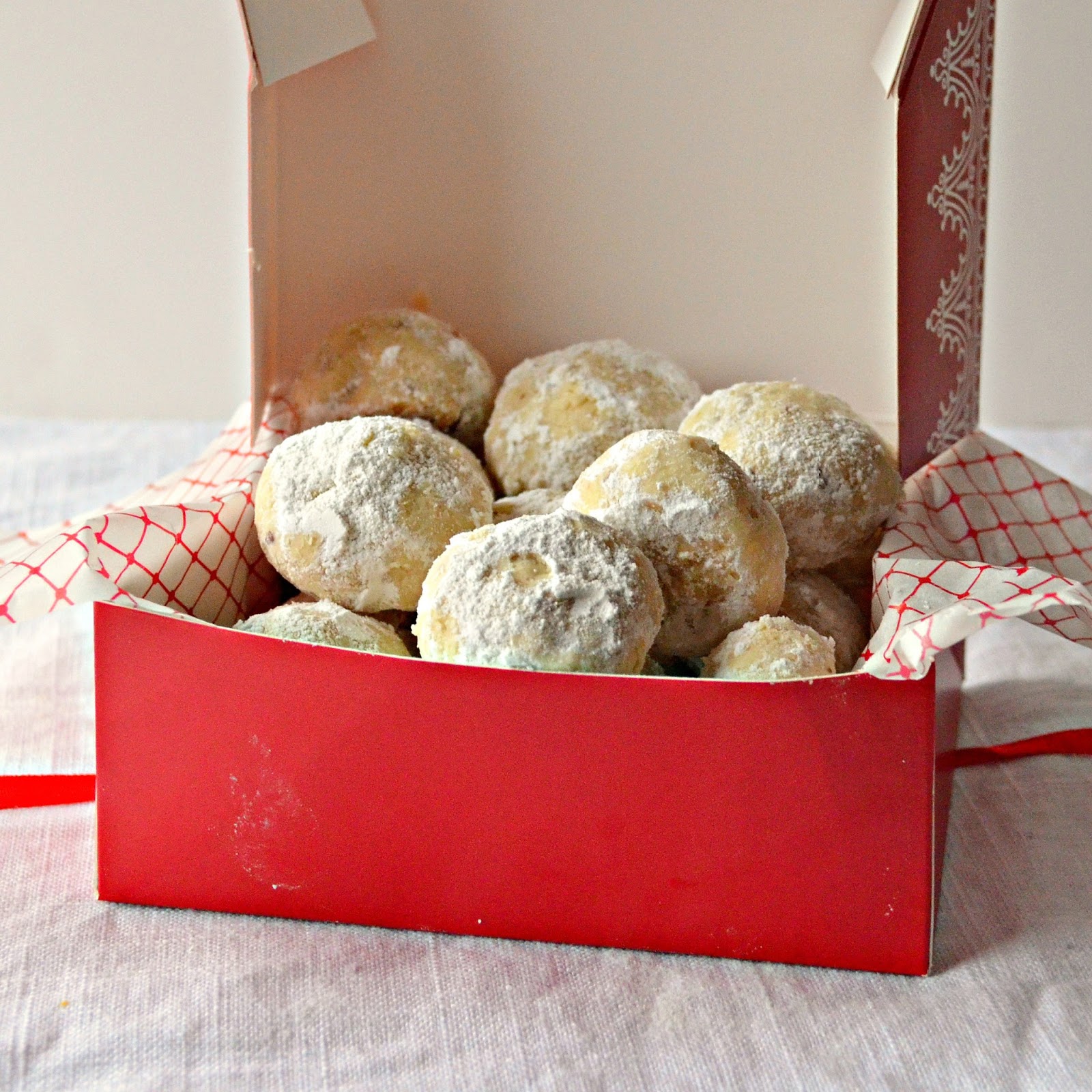 25 Last Minute Christmas Cookie Ideas. Russian Tea Cakes. serenabakessimplyfromscratch.com