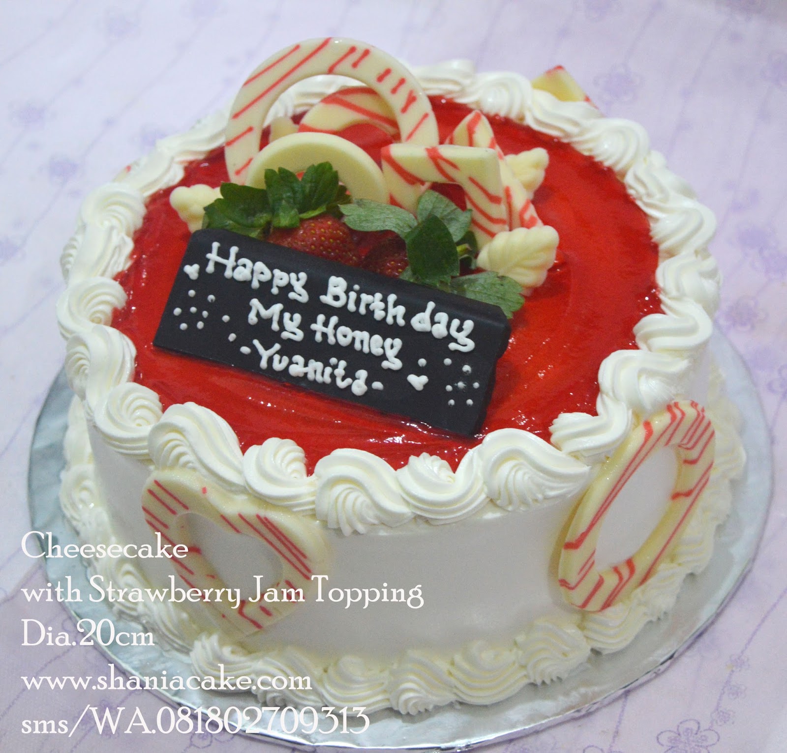 [Birthday Cake Jogja] Simple Cheese Cake w/ Strawberry Jam Topping Mba