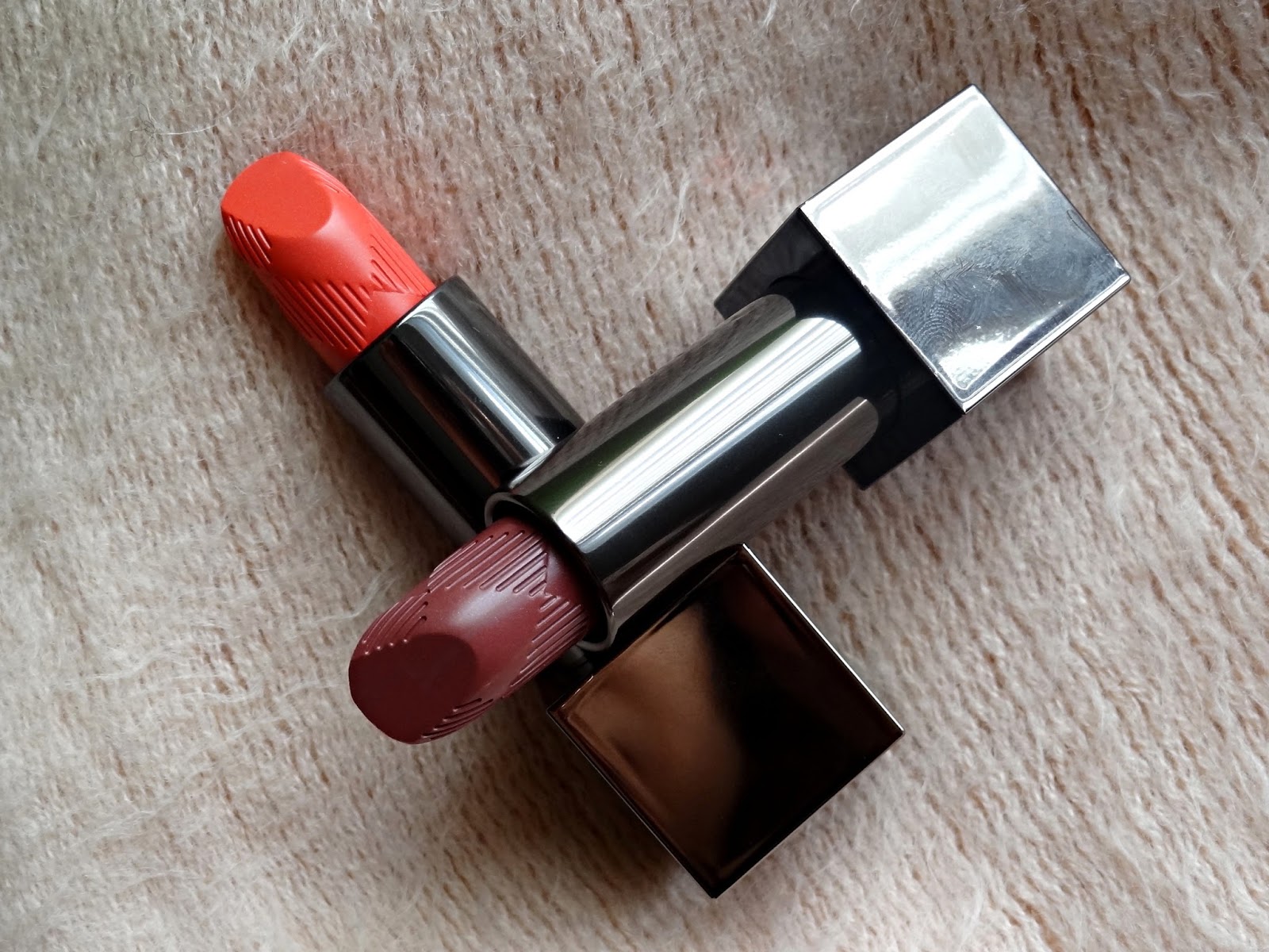 Makeup, Beauty and More: Burberry Kisses Lipsticks in Rose Blush  & Coral  Pink 