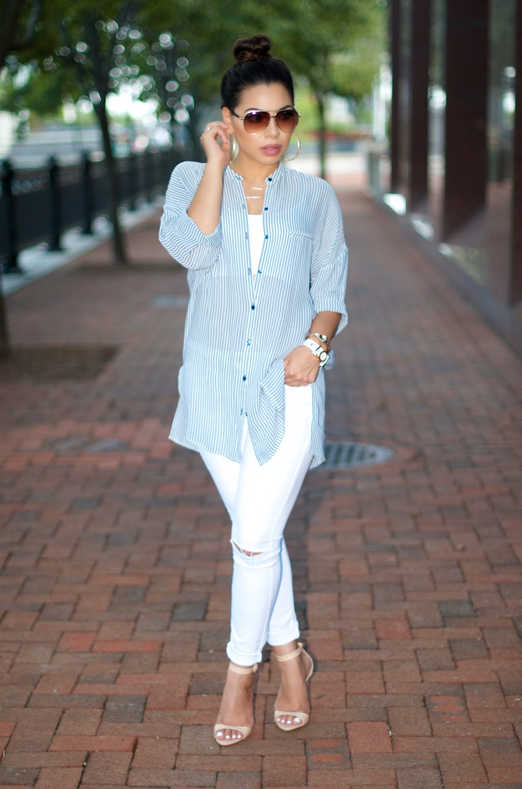 How to Style: Oversized Shirt + Distressed Jeans | The Style Brunch