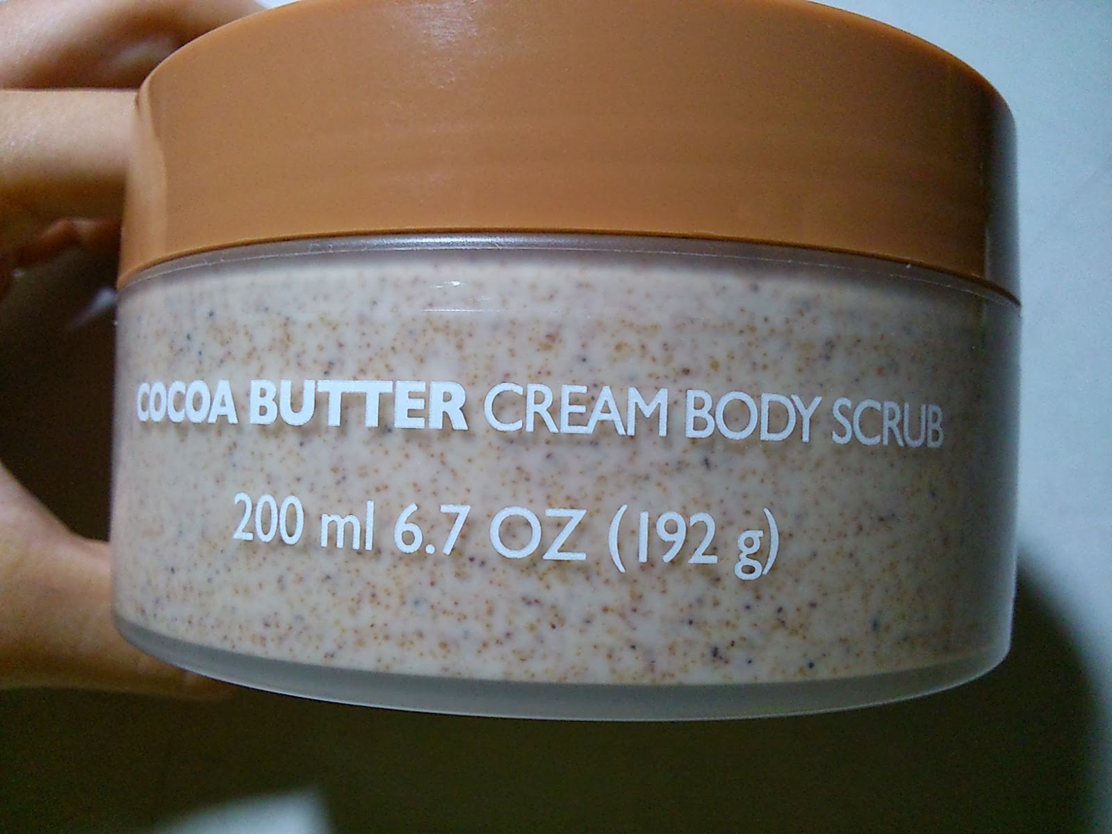 Dear Beauty Diary... The Body Shop Cocoa Butter Cream Body Scrub review