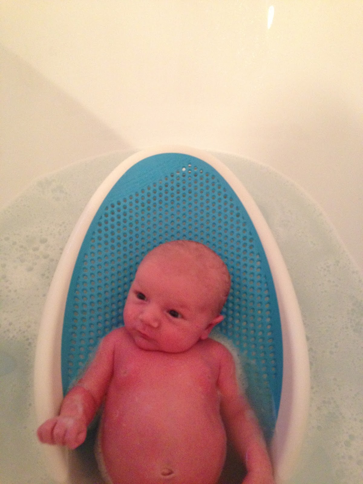 mama lucy Angelcare SoftTouch Bath Support Review