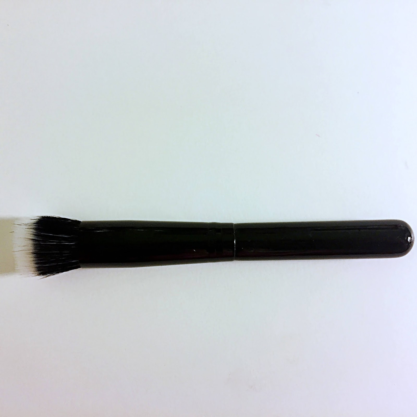 e.l.f. Stipple Brush Travel Set small stipple brush e.l.f. Stipple Brush Travel Set small stipple brush