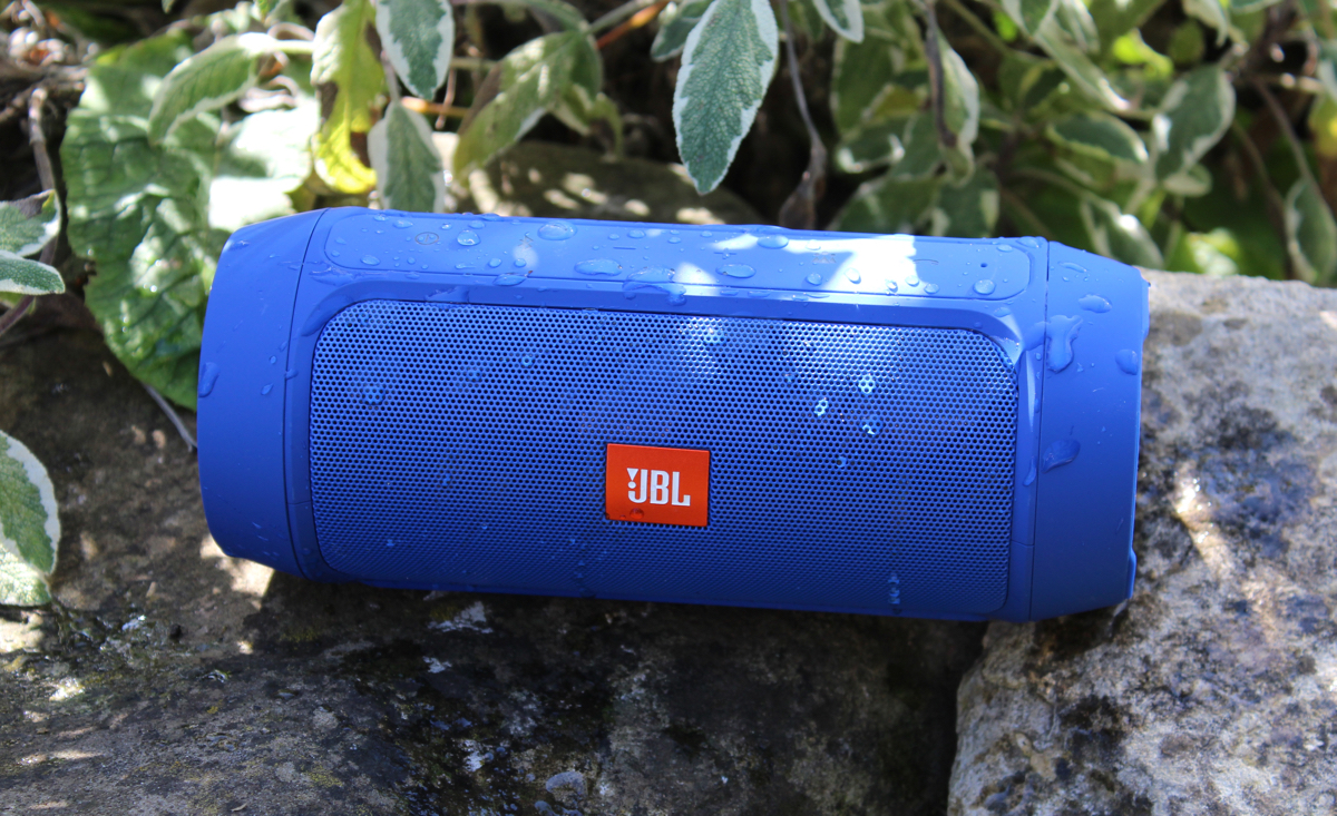 Review JBL Charge 2+ Bluetooth Speakers