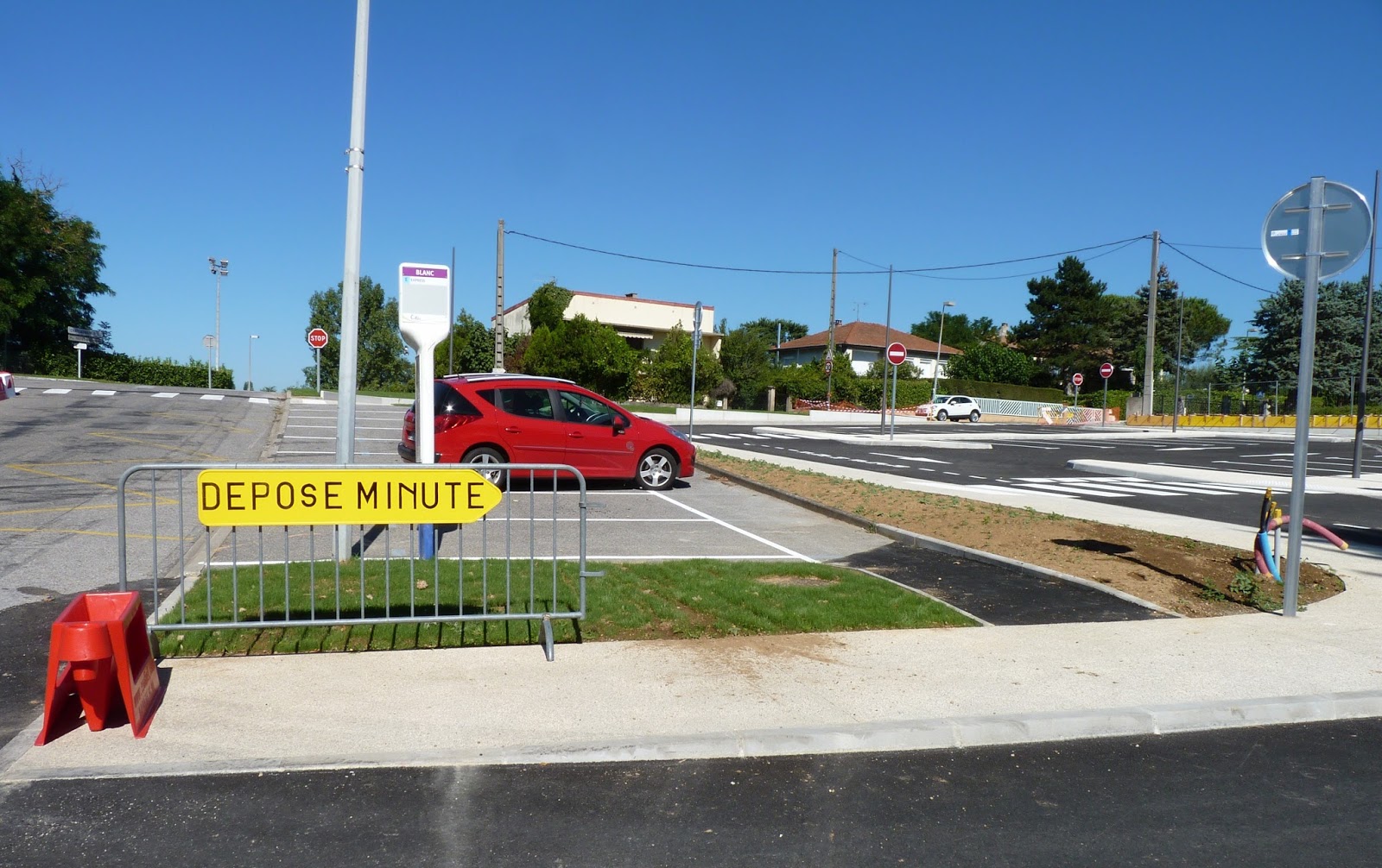 A PROPOS DU NOUVEAU PARKING DE L'ECOLE ANDRÉ BLANC QUELQUES RÉFLEXIONS