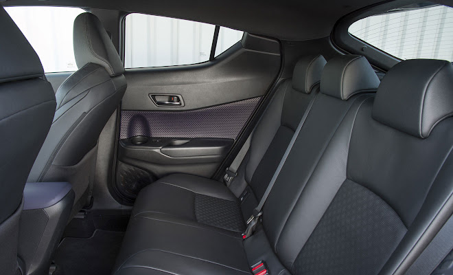 Toyota C-HR rear cabin