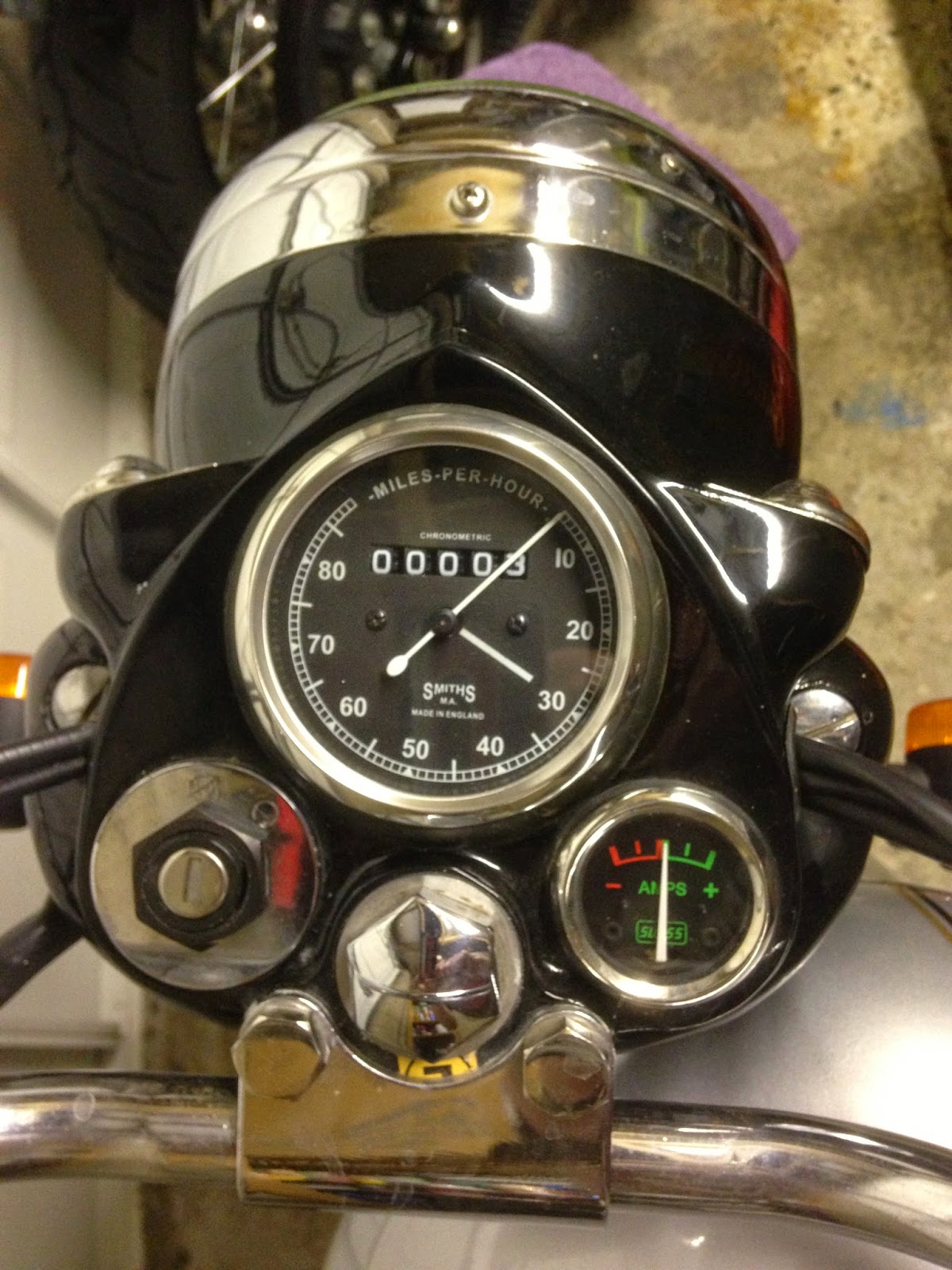 mondo mechanika Royal Enfield Bullet Lucas ammeter ‘conversion’ free