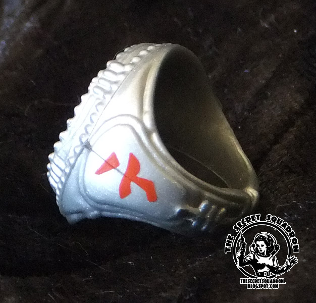 The Secret Squadron: The Shadow Hologram Ring (Kenner, 1994)