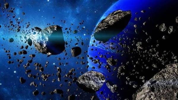 4 asteroides hacen su sobrevuelo cercano a la Tierra. 4 asteroides hacen su sobrevuelo cercano a la Tierra.