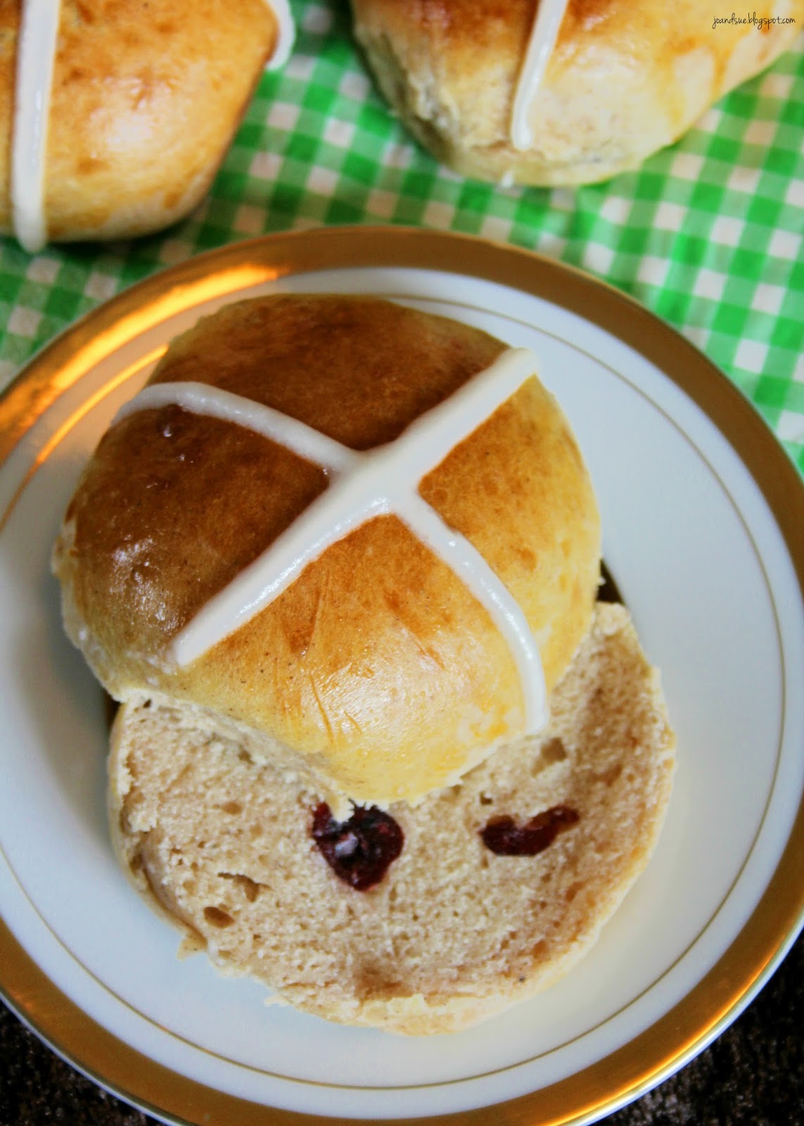 Jo and Sue Small Batch Hot Cross Buns