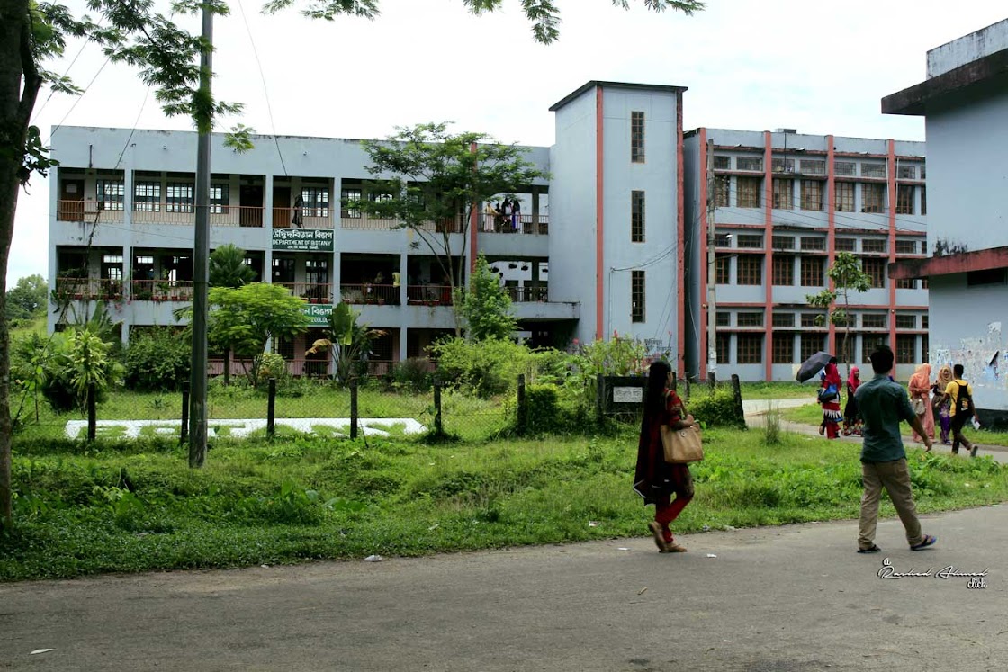 Central Library : MC College Central Library : MC College