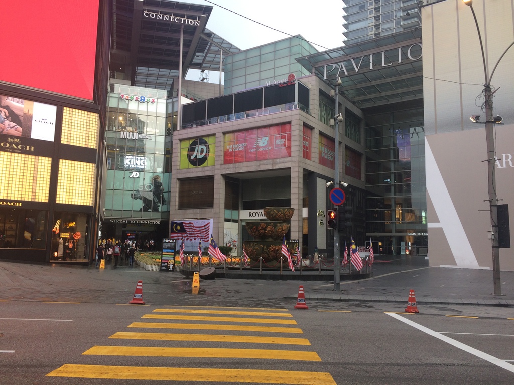 Kuala Lumpur Walk Pics  How to get to Pavilion from Bukit Bintang MRT
