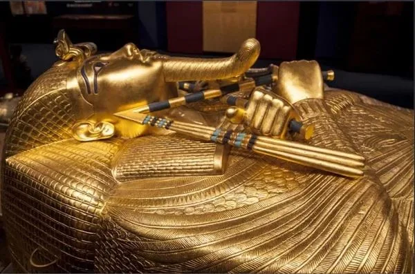 The bed of Tutankhamun was an ancient miracle (1)