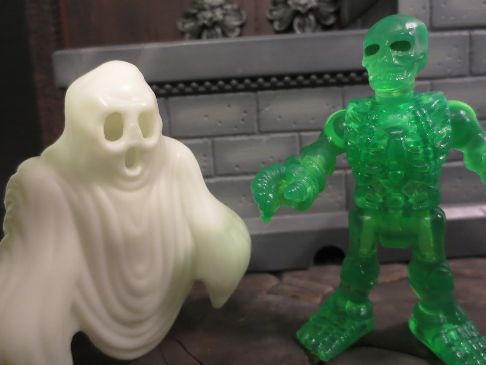 Action Figure Barbecue Action Figure Review Ghost from Imaginext