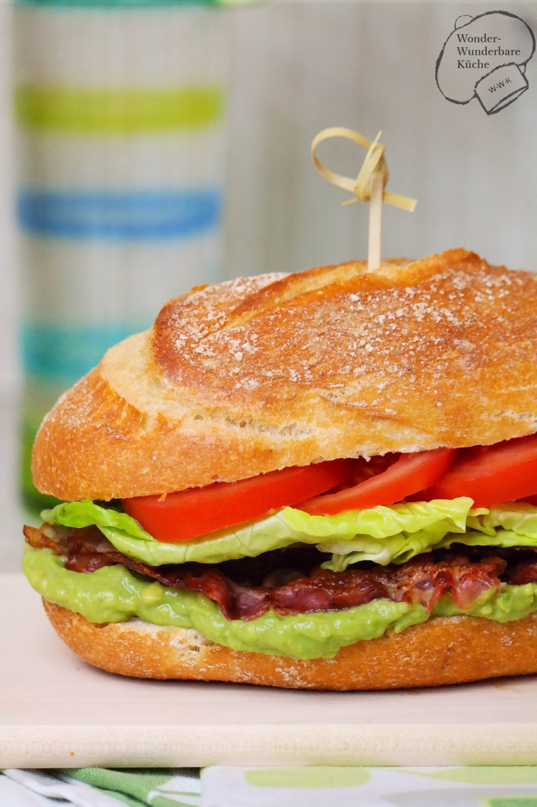 BLT Sandwich mit Avocado