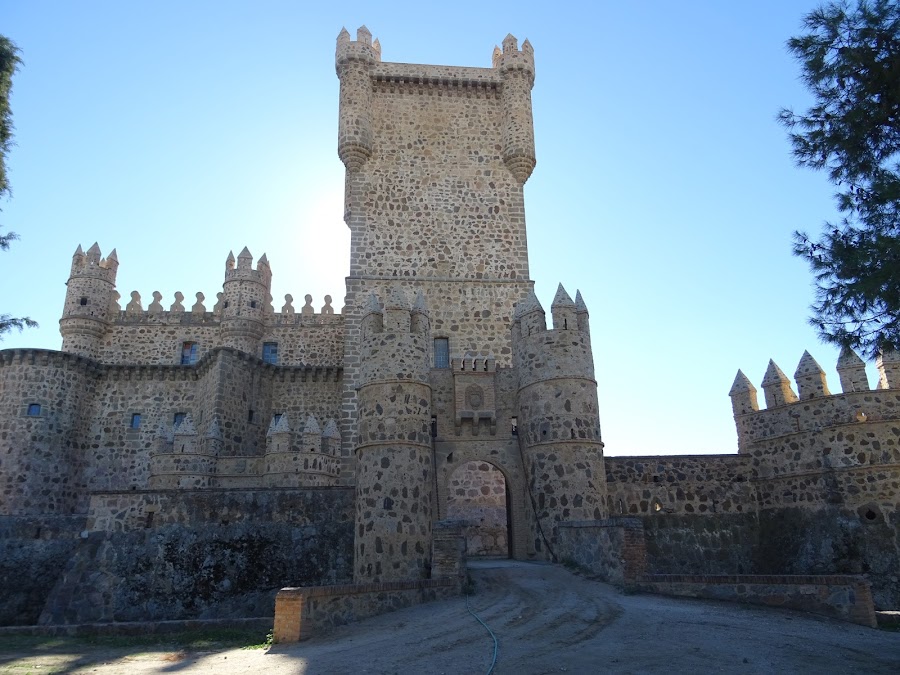 Entrada al Castillo de Guadamur